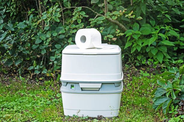 Best Porta potty delivery and setup  in Hillsboro, KS
