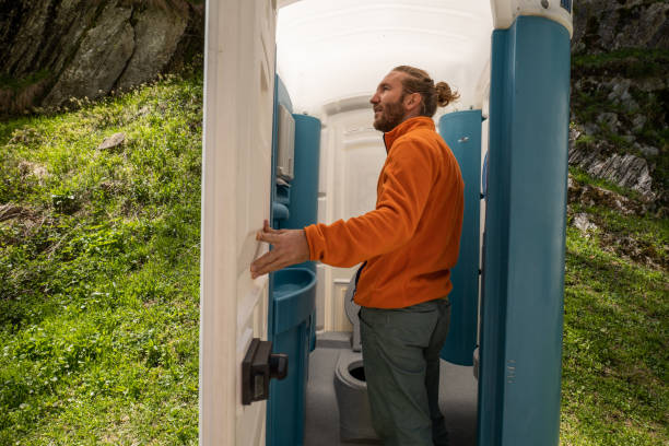 Portable Toilet Options We Offer in Hillsboro, KS