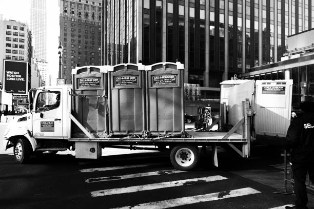 Best Portable restroom trailer rental  in Hillsboro, KS